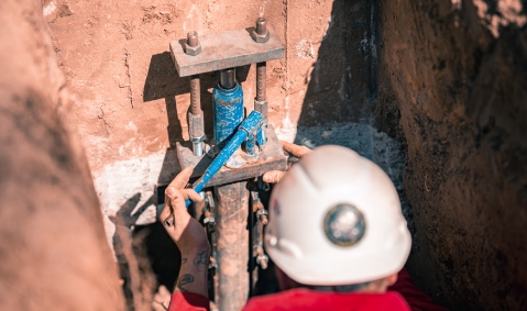 foundation repair expert at work